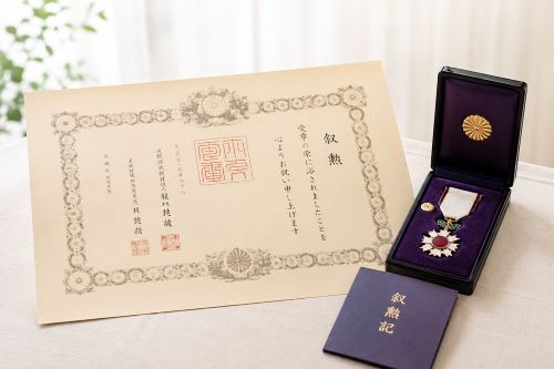 叙勲祝い 用途から胡蝶蘭を選ぶ