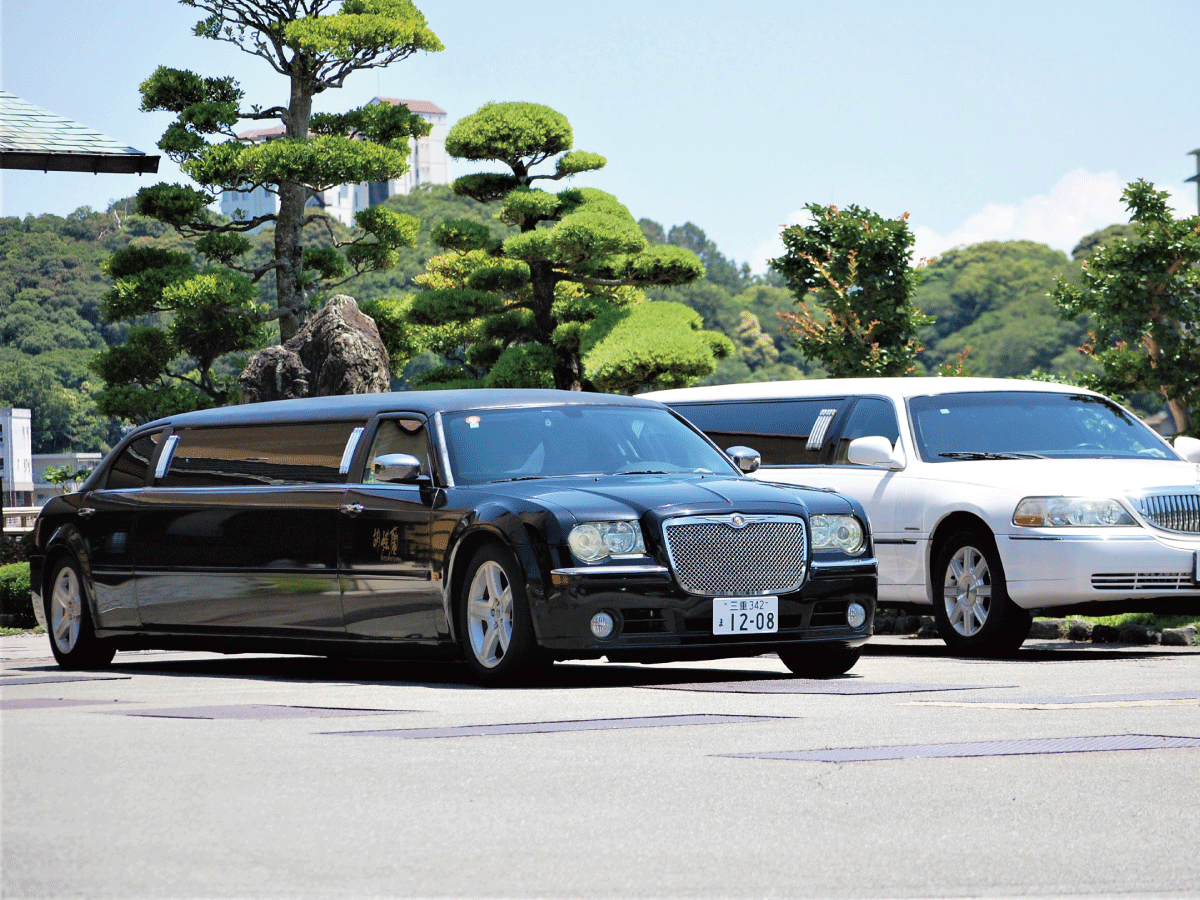 鳥羽駅間送迎車リムジンカー